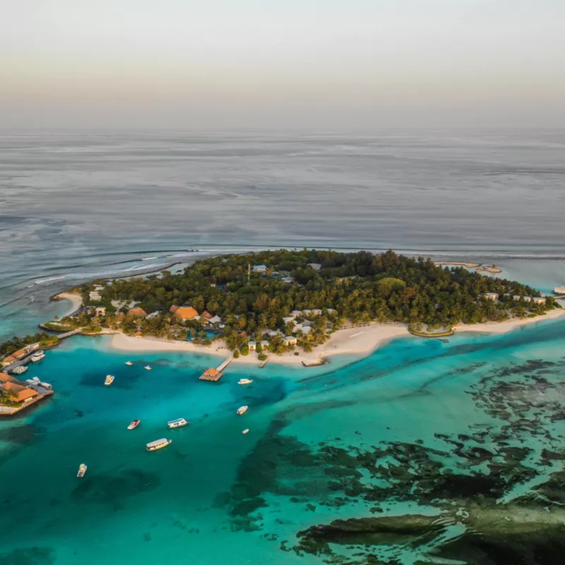Holiday Inn Resort Kandooma Maldives
