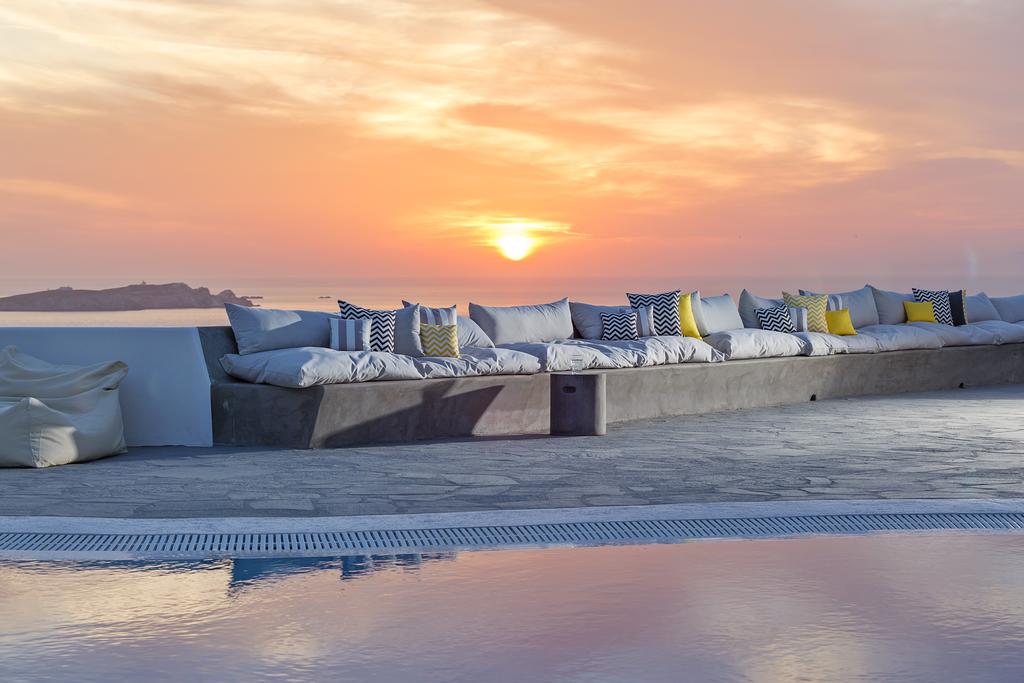Boheme Hotel